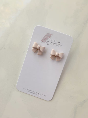 Mini Bow Stud in Pale Pink