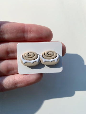 Cinnamon Roll Stud