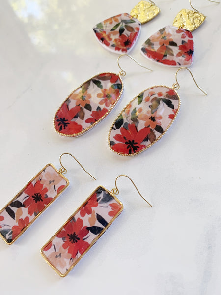 Meadow Dangle in Poinsettia