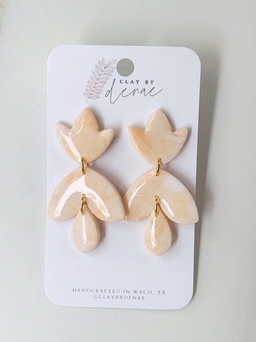 Cleo in Peaches + Cream