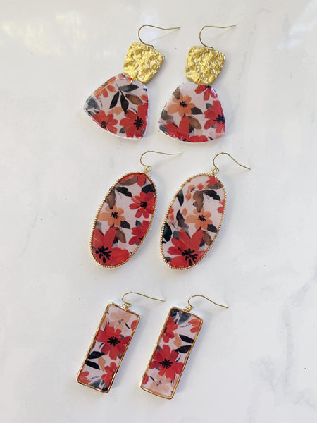 Meadow Dangle in Poinsettia