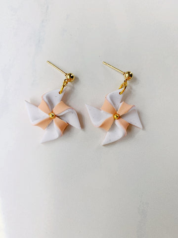 Pinwheel Earring in Peach