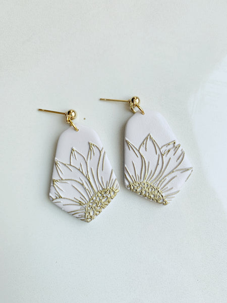 Oakley Earring in Cream