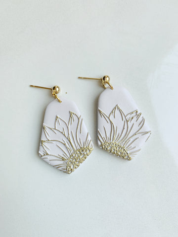 Oakley Earring in Cream