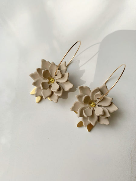 Belle Earring in Taupe