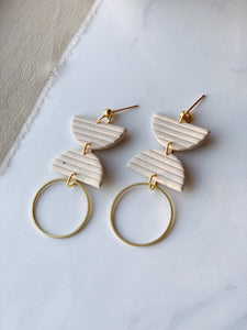 Sloane Ribbed Earring